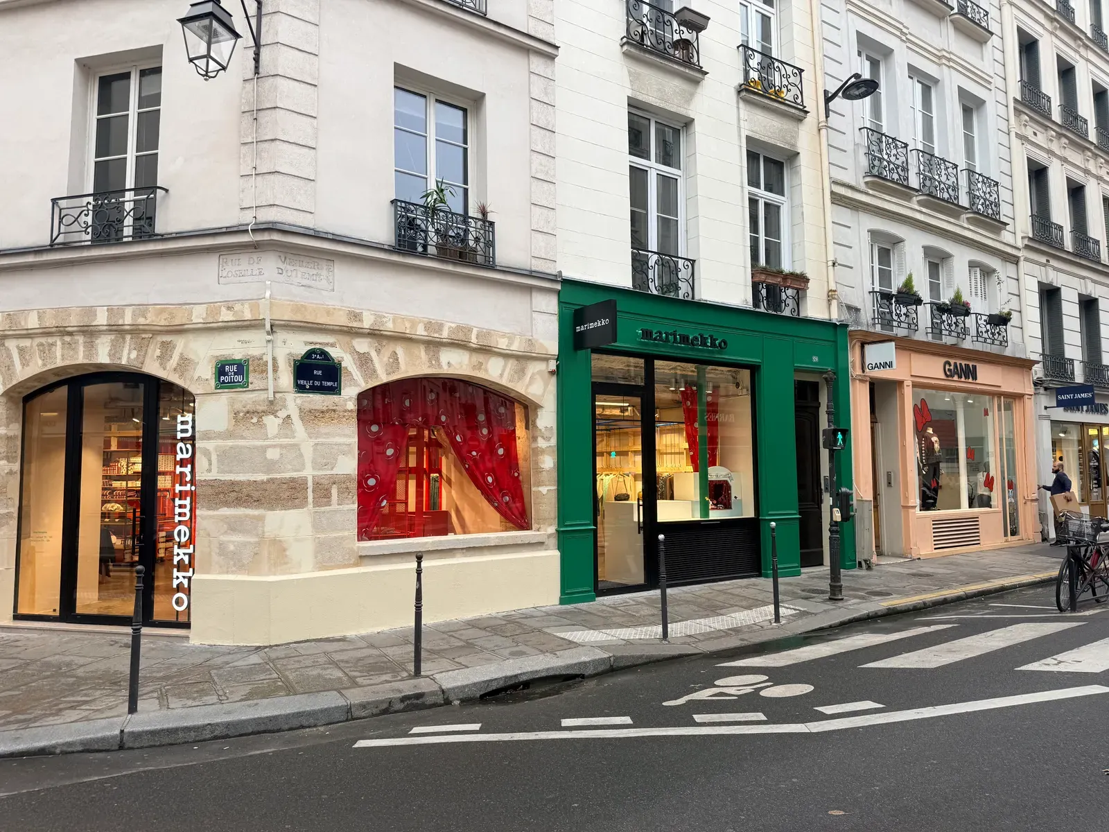 Transformation d'un local commercial — 122 Vieille-du-Temple — photo 2